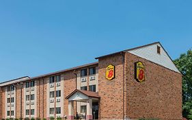 Super 8 By Wyndham St Charles